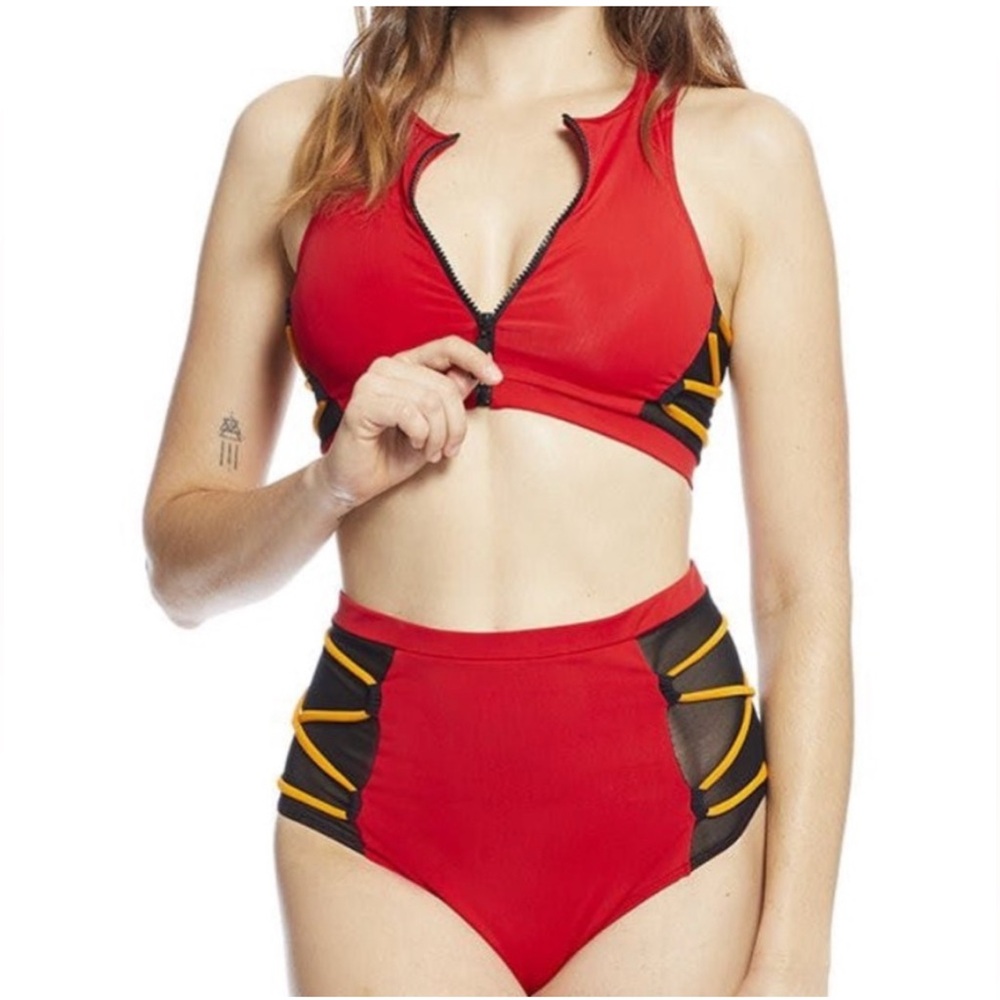 Chromat Launch bikini top Red orange black size Medium New with tags‎